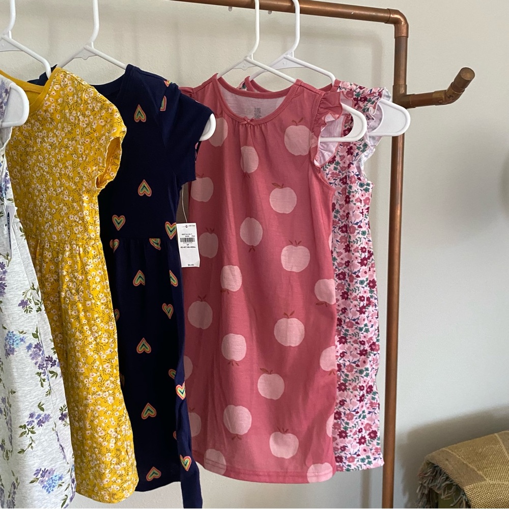 ❌SOLD❌ Girls Clothing Bundle (11 items) - Picture 4 of 11